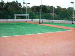 Bayswater Condominium's 2 Tennis courts.