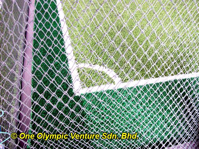 Pusat Futsal Purnama using Tiger Turf with forrest green outer corner.