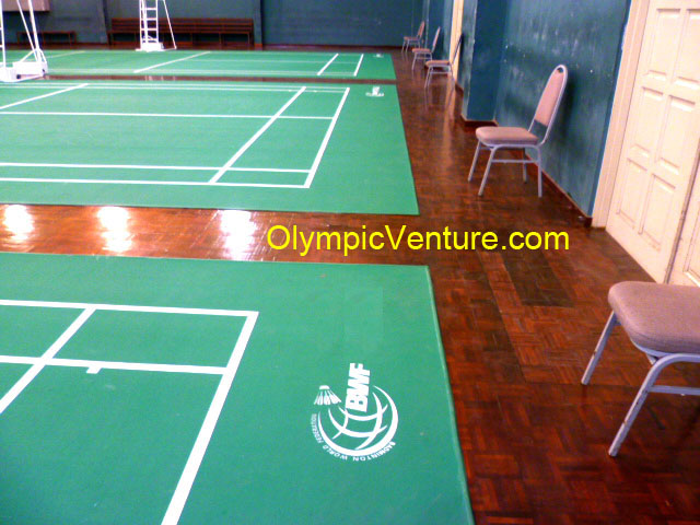 Badminton World Federation Certified PVC mat Badminton Courts in Taman Tasik cyberjaya.