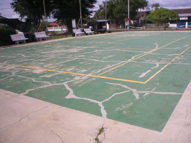 tennis fibre court 1 : repair cracks